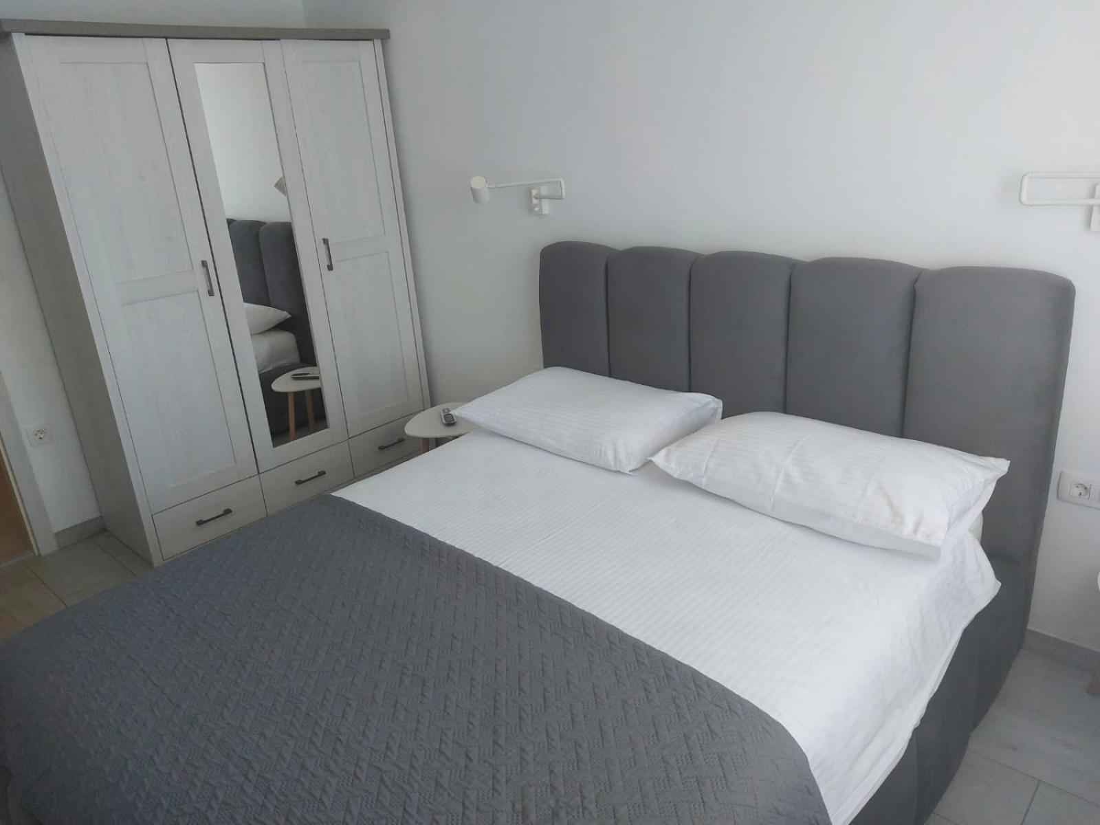 Apartments Piero ザダル エクステリア 写真